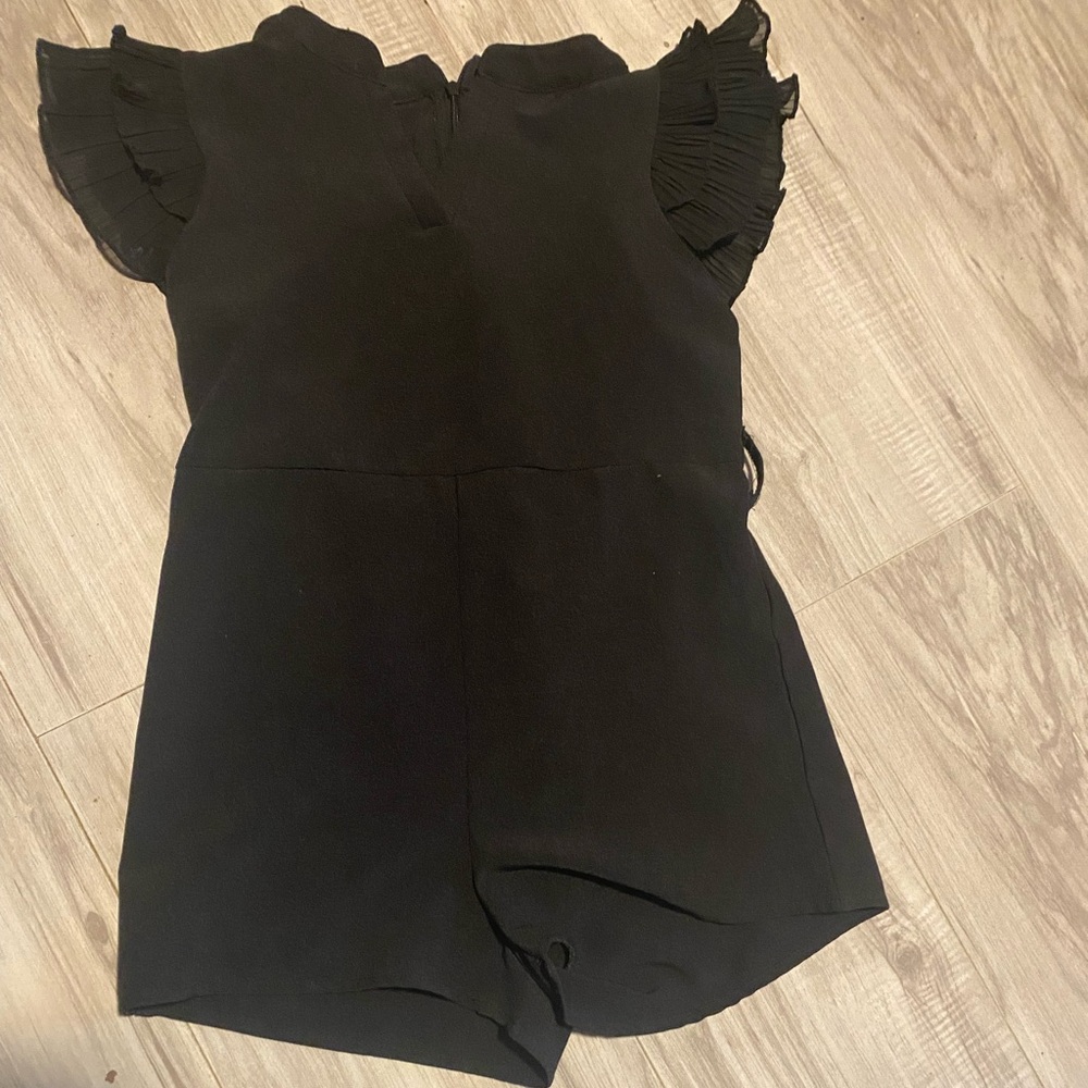 Girls black romper, size7-8